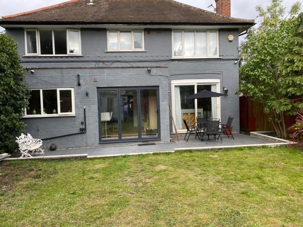 Large Family Home Near Richmond Park New Malden Exteriör bild