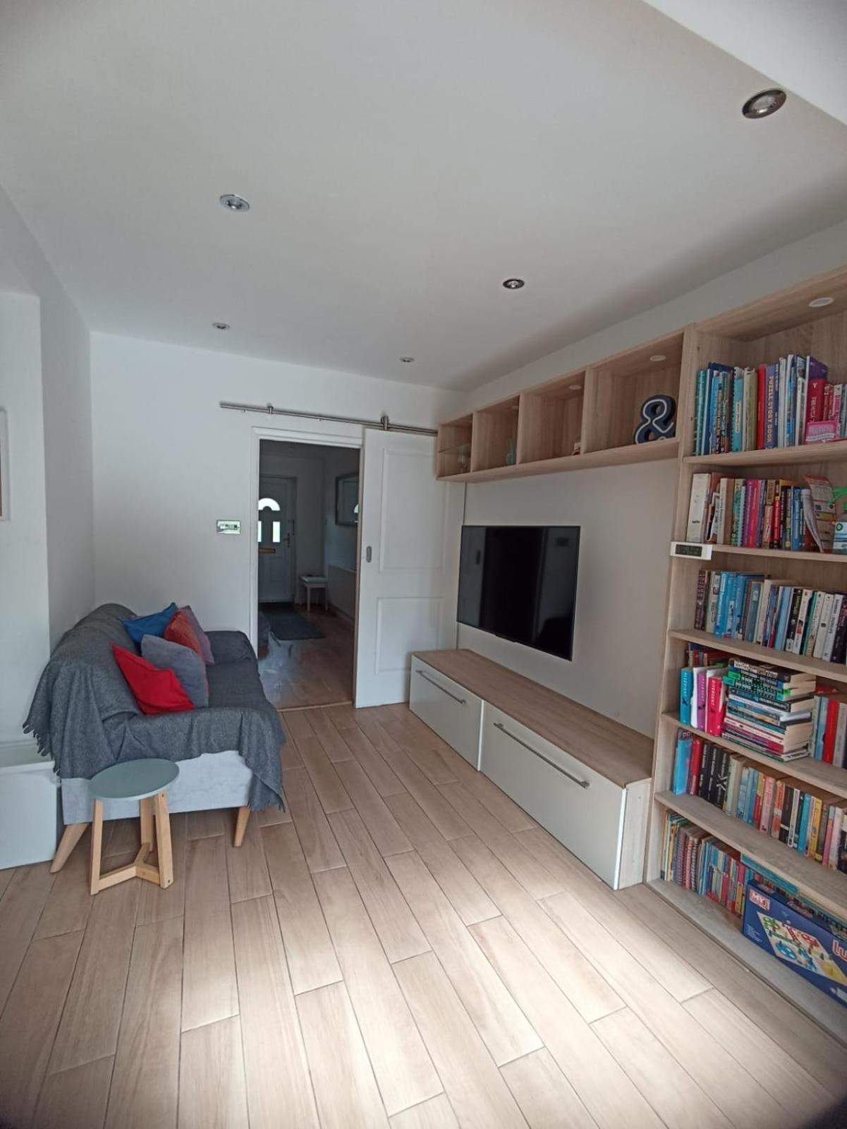 Large Family Home Near Richmond Park New Malden Exteriör bild